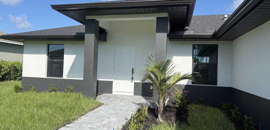 8285 Agate St. Port Charlotte FL